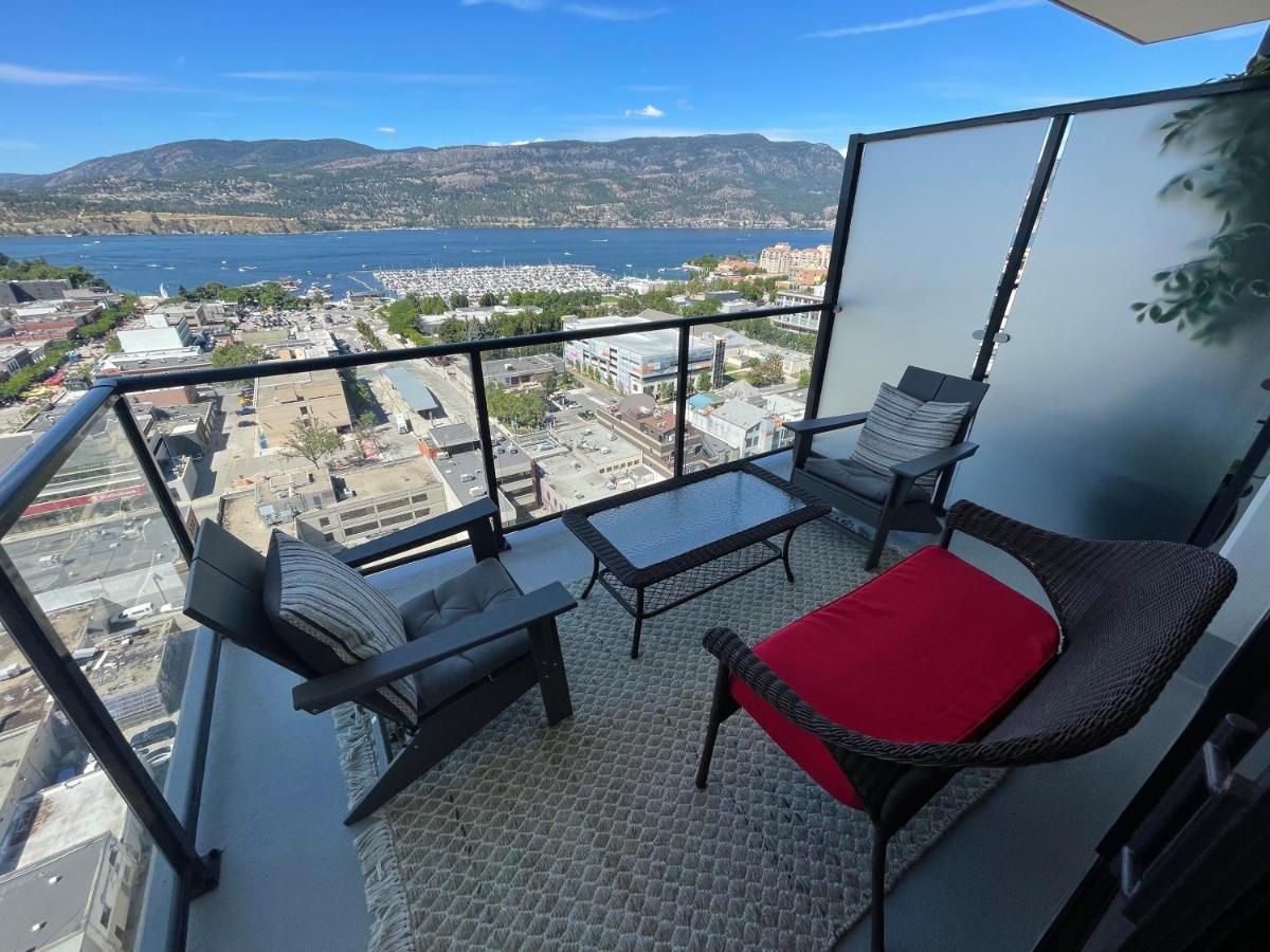 Awesome View 21 Two Bedroom One Bath Downtown Lake View Near Beach Kelowna Zewnętrze zdjęcie