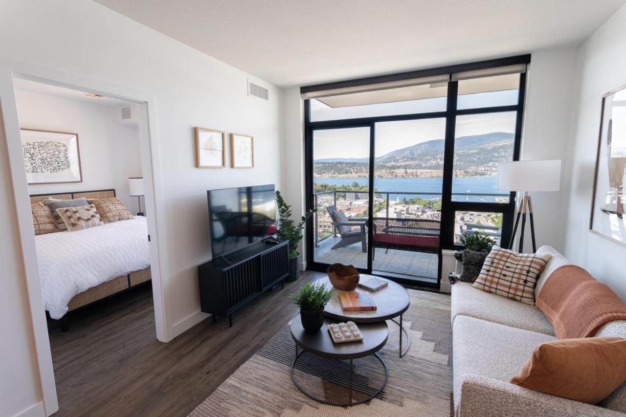 Awesome View 21 Two Bedroom One Bath Downtown Lake View Near Beach Kelowna Zewnętrze zdjęcie